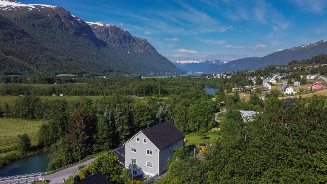 Apartment Dreamvalley Isfjorden エクステリア 写真